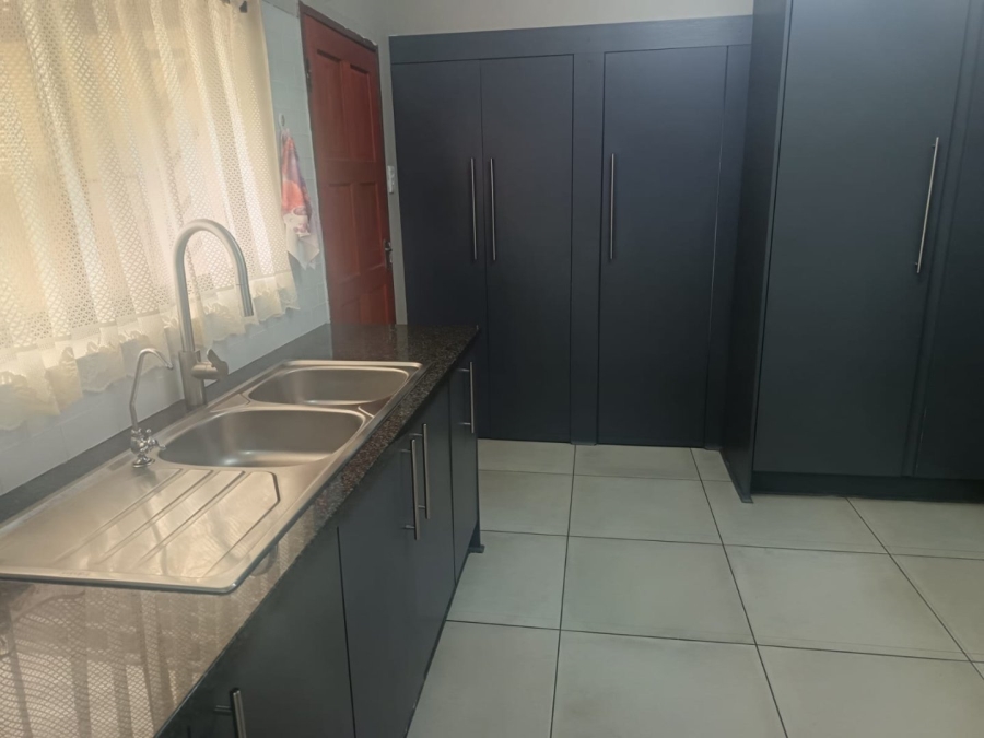 4 Bedroom Property for Sale in Rhodesdene Northern Cape